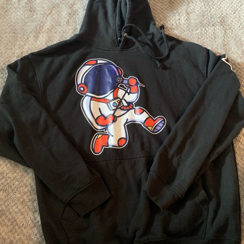 NWOT SYFY ASTRONAUT HOODIE. L